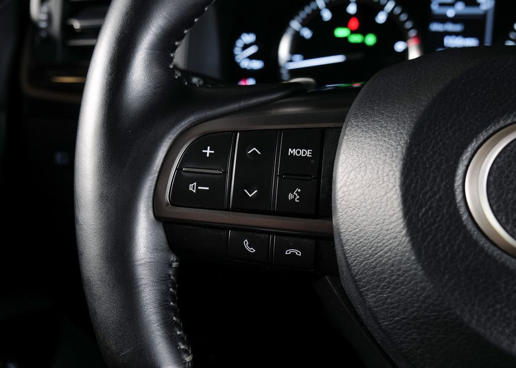 Used 2018 Lexus LX 570 4WD image 19