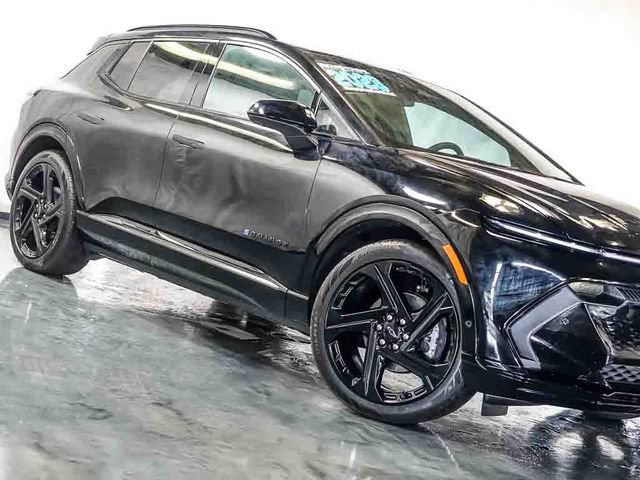 Certified 2024 Chevrolet Equinox EV RS FWD image 5