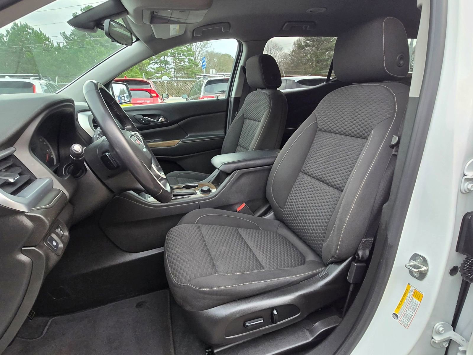 Used 2018 GMC Acadia SLE image 6