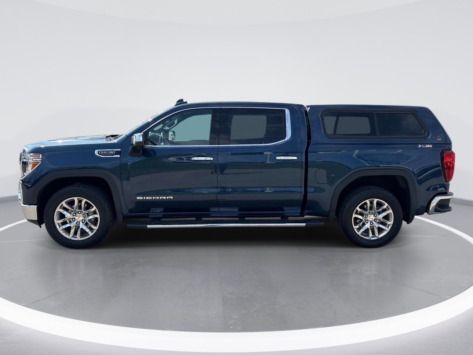 Used 2019 GMC Sierra 1500 SLT w/ SLT Premium Package image 5