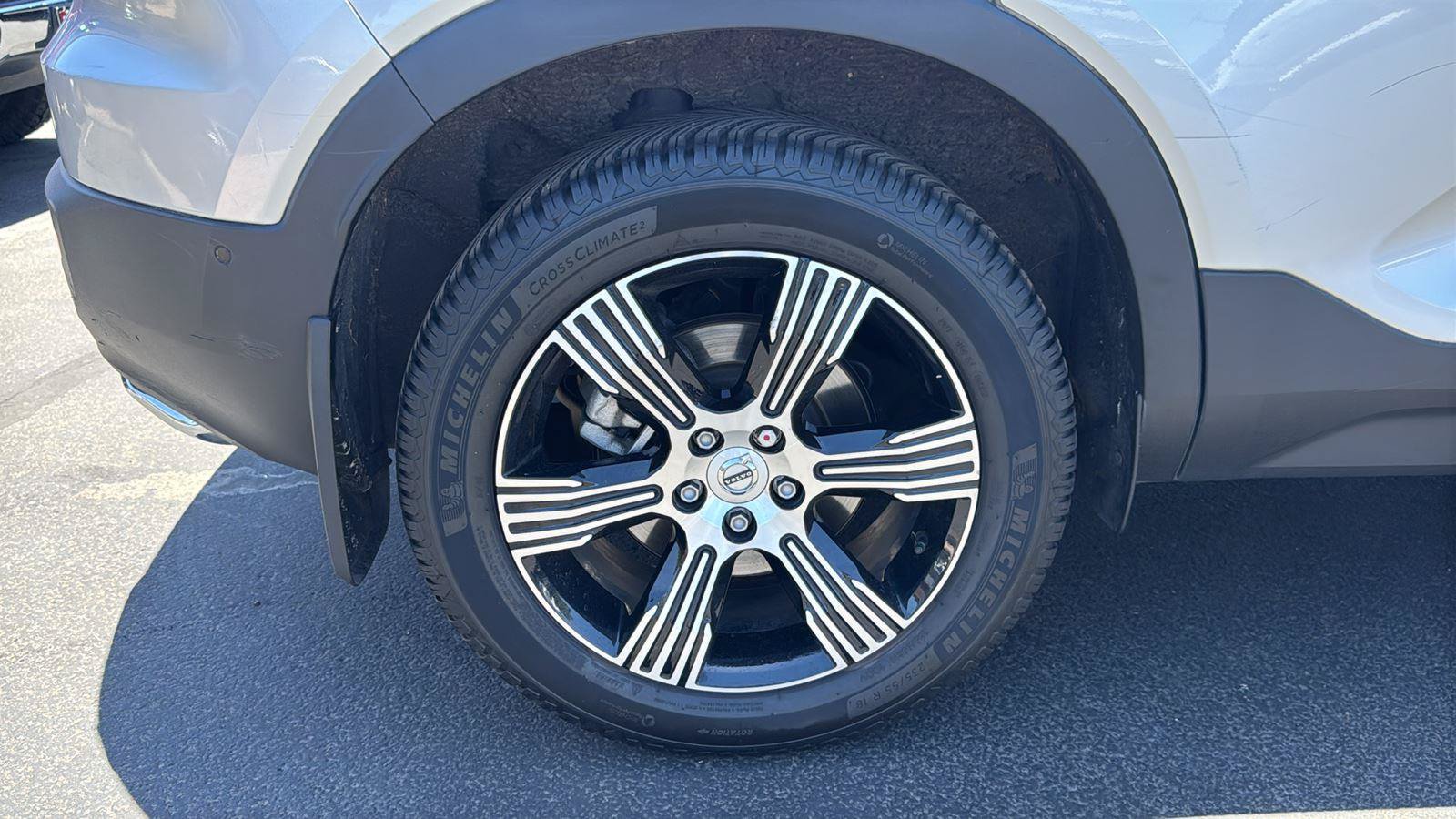 Used 2019 Volvo XC40 T5 Inscription AWD/4WD image 6