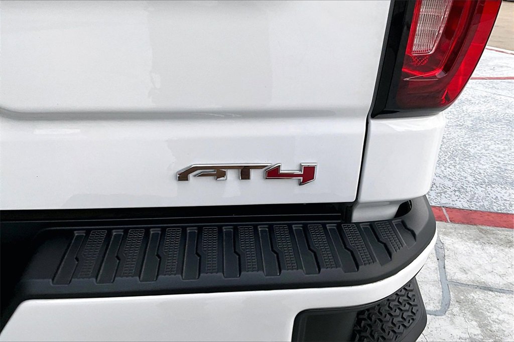 Used 2025 GMC Sierra 1500 AT4 w/ AT4 Premium Package image 24