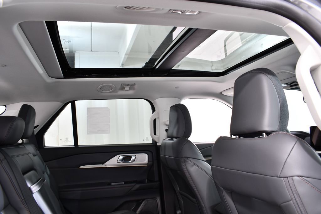 New 2025 Ford Explorer Active w/ Active Comfort Package image 18