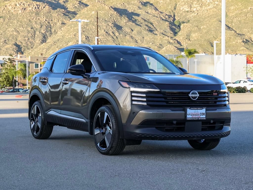 New 2026 Nissan Kicks SR FWD image 2