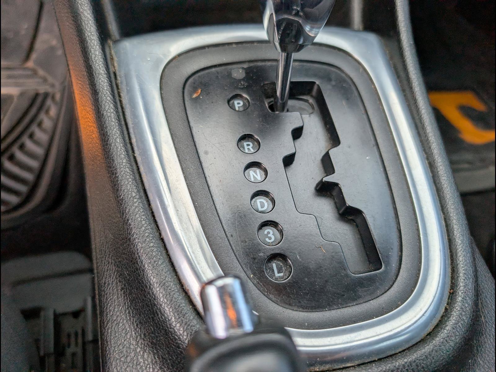 Used 2013 Chrysler 200 LX FWD image 13