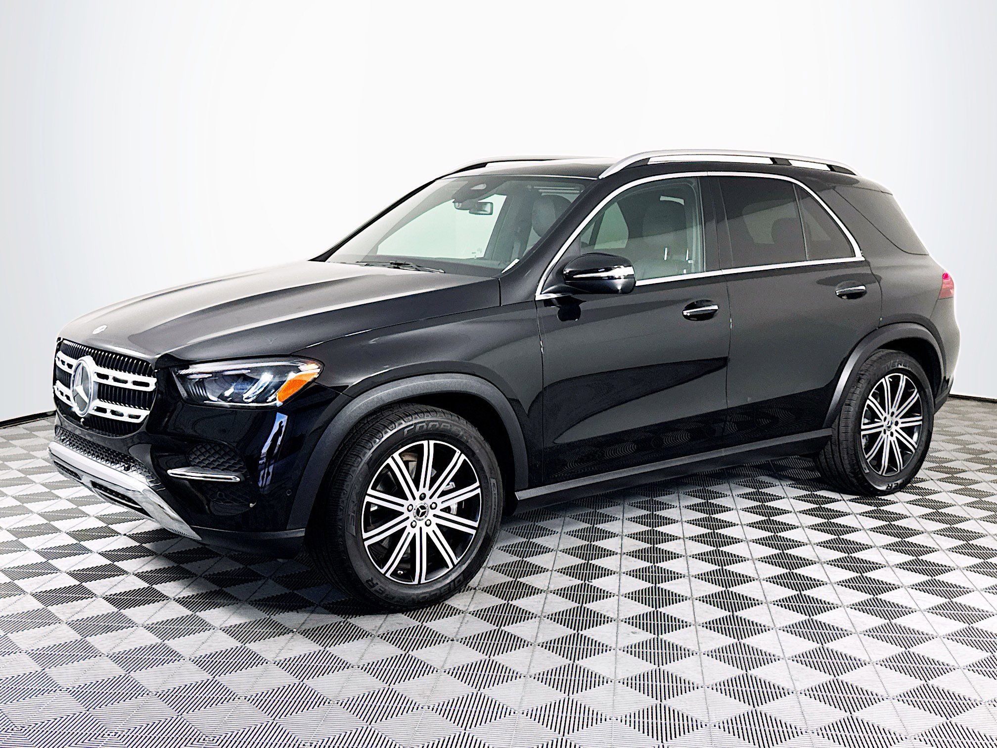 Used 2026 Mercedes-Benz GLE 350 4MATIC image 4
