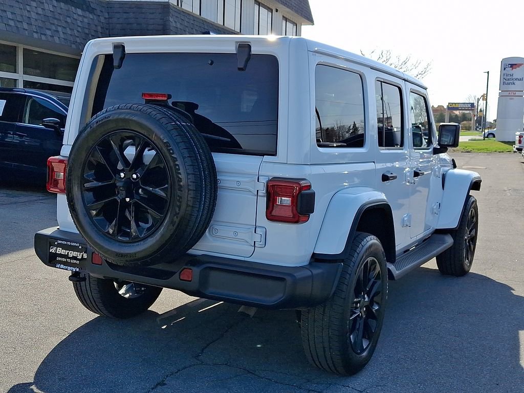 Used 2025 Jeep Wrangler Unlimited Sahara image 4