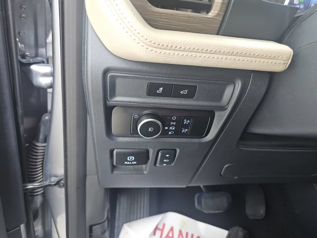 Used 2024 Ford Expedition Limited AWD/4WD image 29