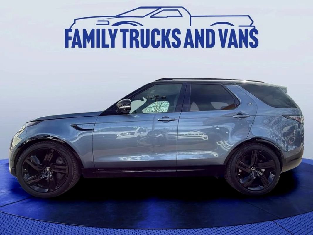Used 2022 Land Rover Discovery HSE R-Dynamic AWD/4WD image 2