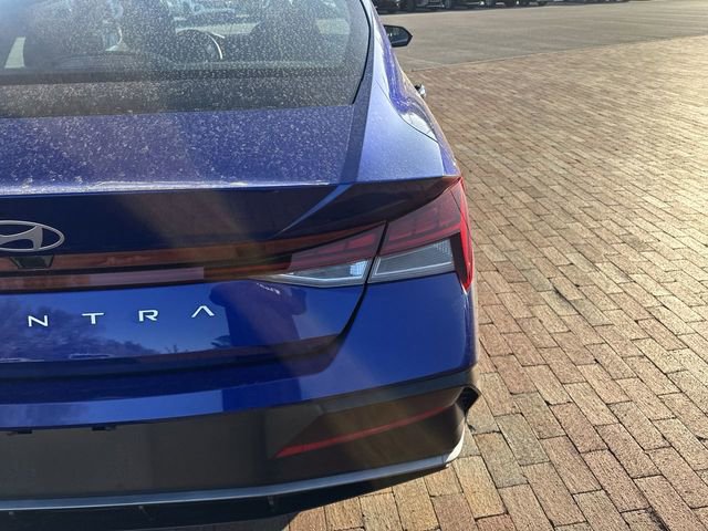 Used 2024 Hyundai Elantra SEL w/ Convenience Package image 11