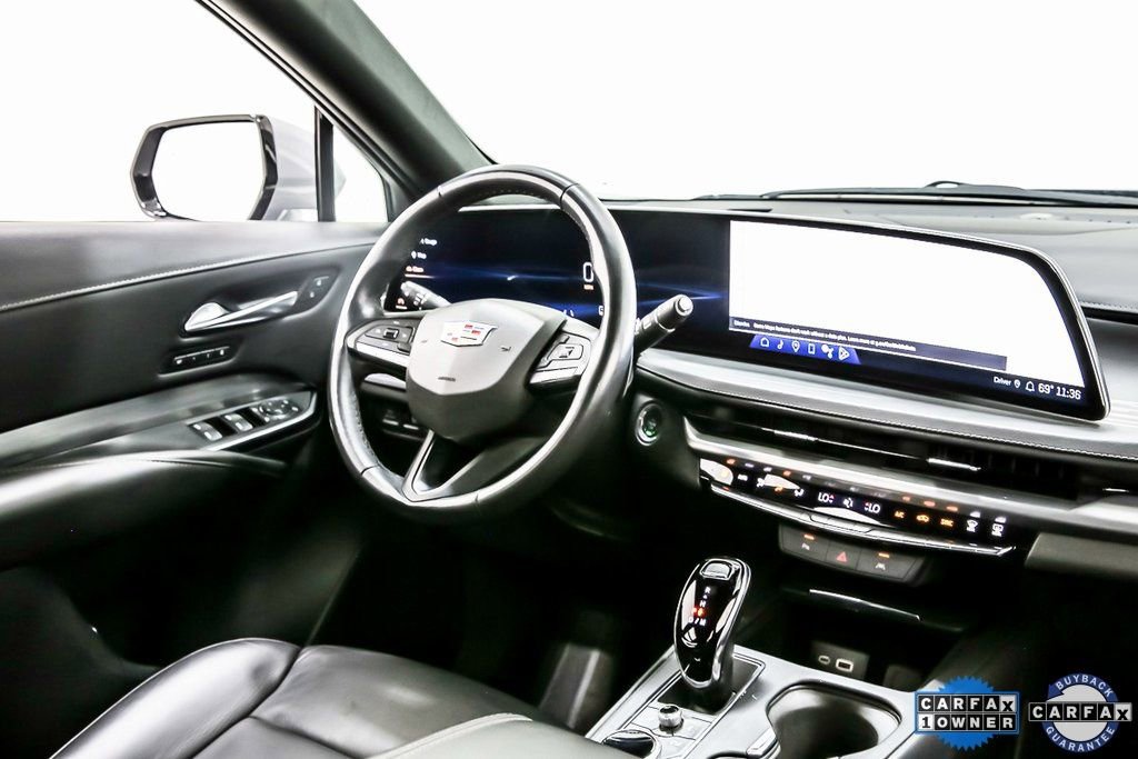 Used 2024 Cadillac XT4 Premium Luxury image 17