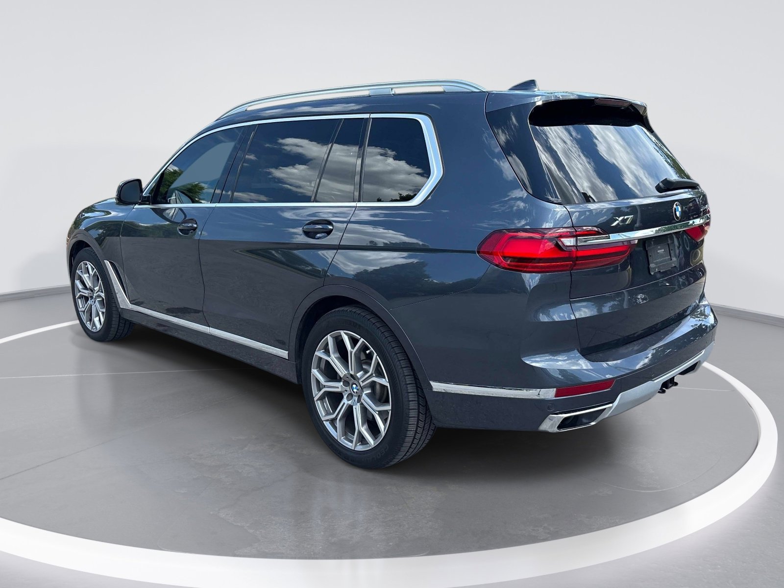 Used 2019 BMW X7 xDrive40i w/ Premium Package AWD/4WD image 6