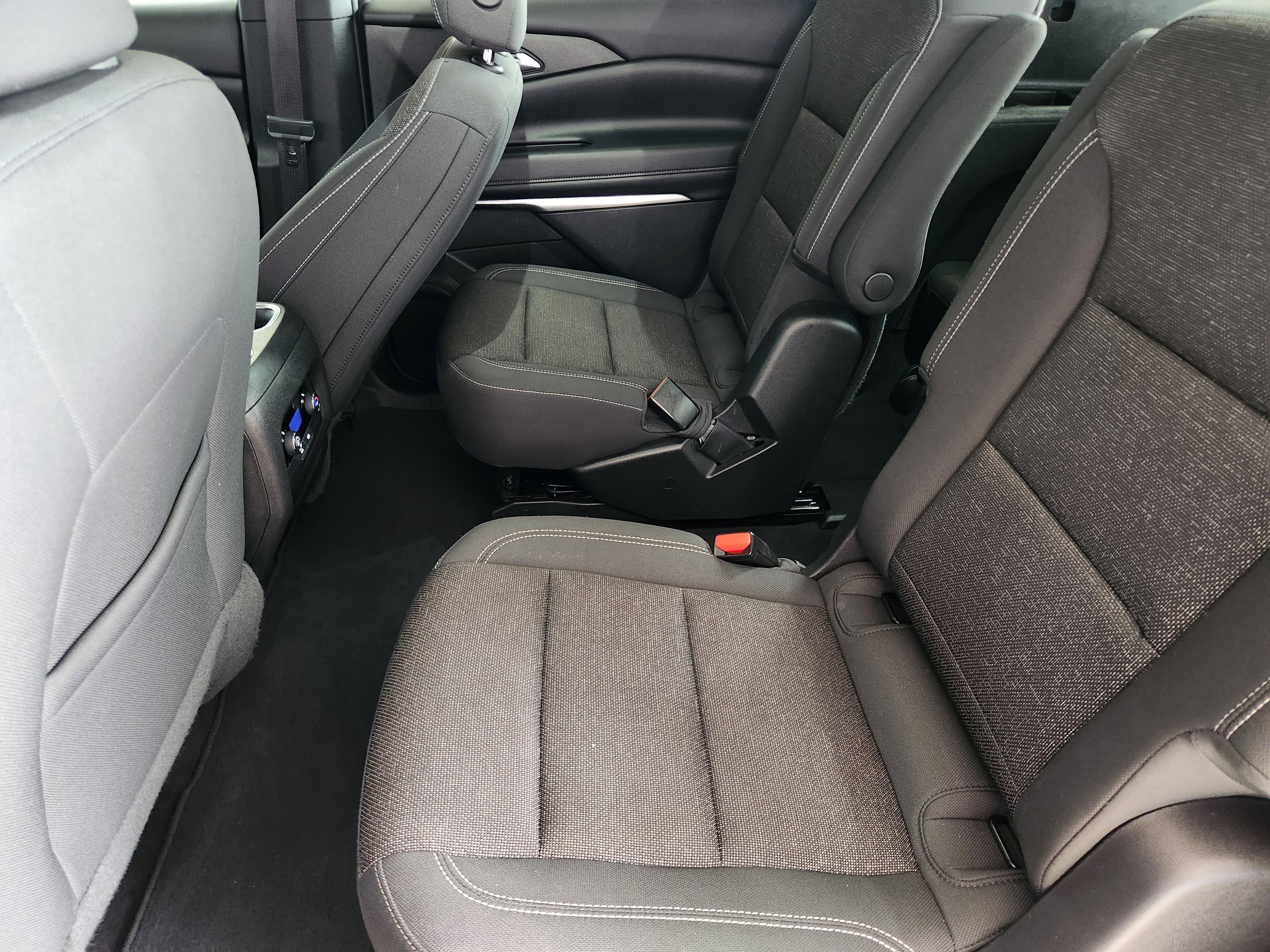 Used 2025 Chevrolet Traverse LT AWD/4WD image 30