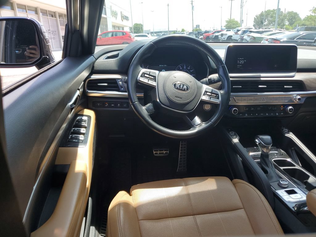 Used 2021 Kia Telluride SX w/ Towing Package FWD image 11