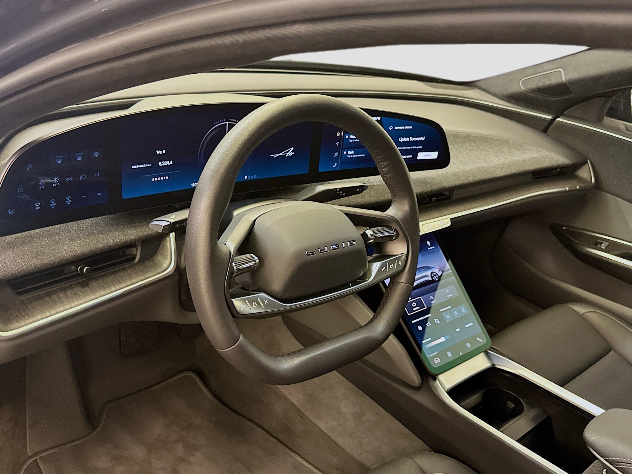 Used 2024 Lucid Air Touring AWD/4WD image 18