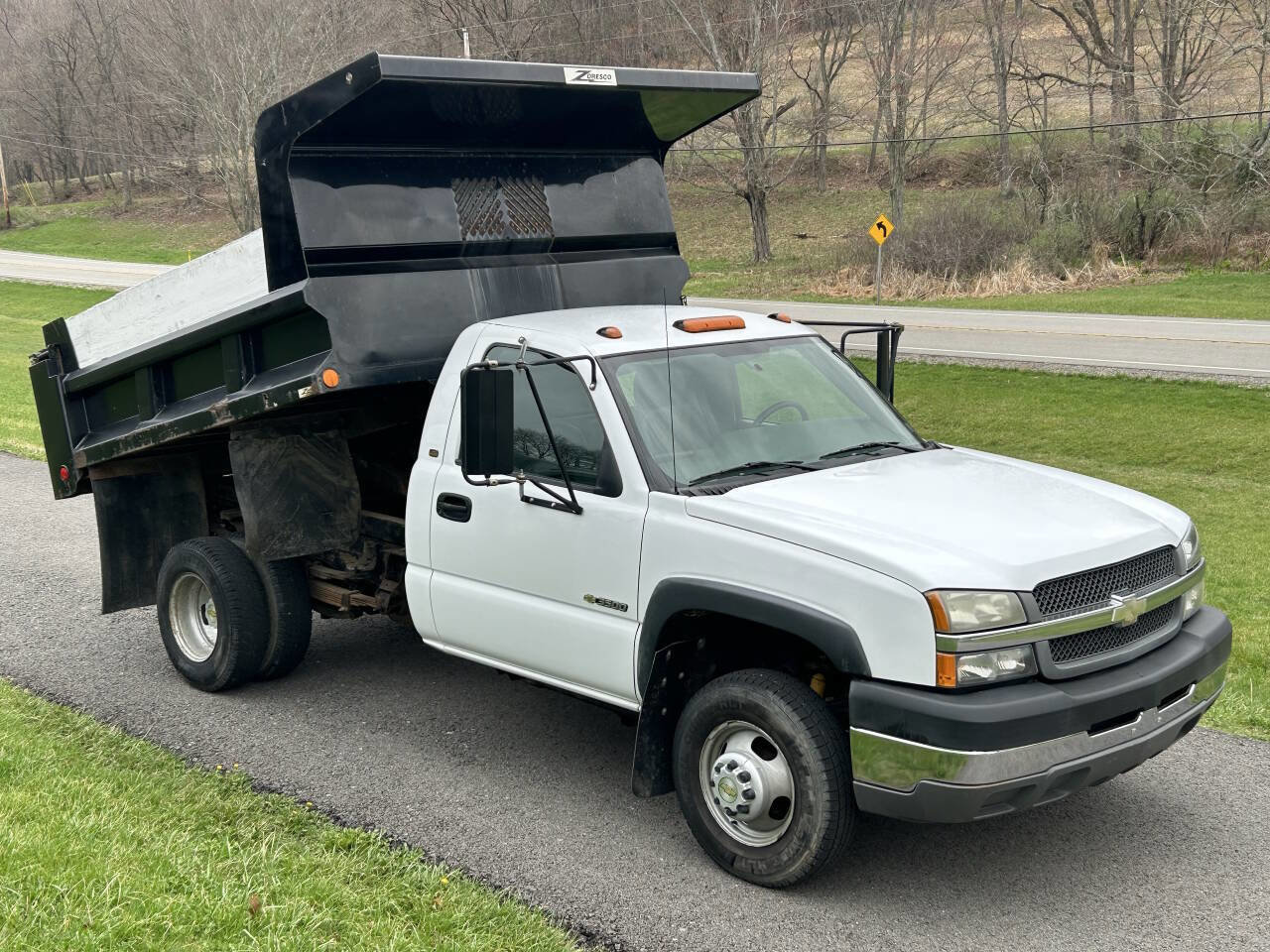 Used 2004 Chevrolet Silverado 3500 2WD Regular Cab image 1