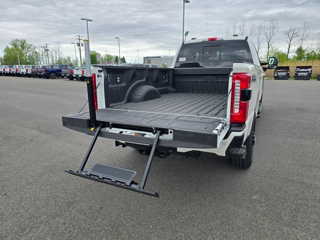 New 2026 Ford F250 Lariat w/ Black Appearance Package AWD/4WD image 12