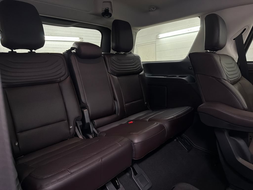 New 2026 Ford Expedition Platinum w/ Platinum Ultimate Package AWD/4WD image 32