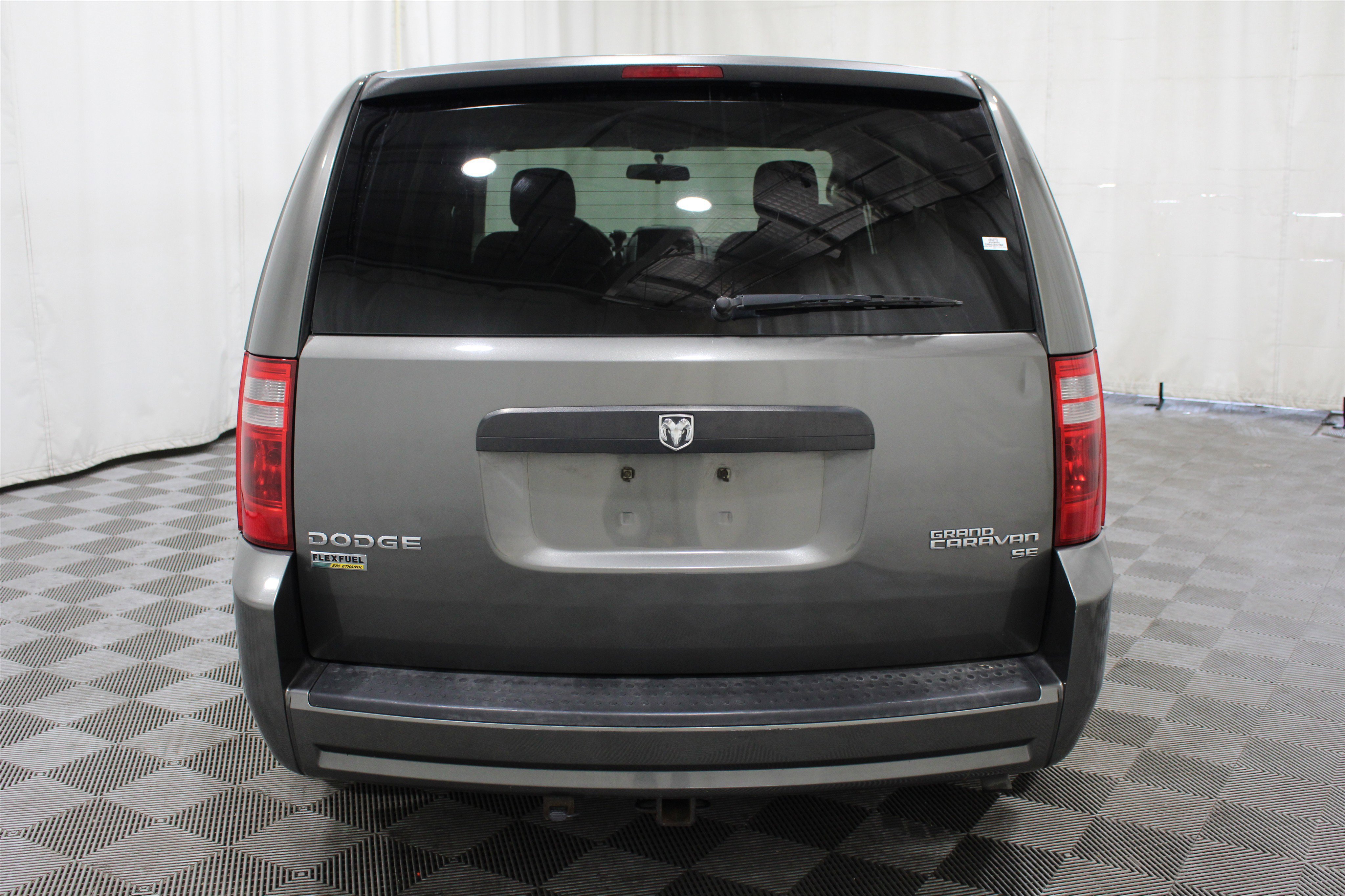 Used 2010 Dodge Grand Caravan SE FWD image 23