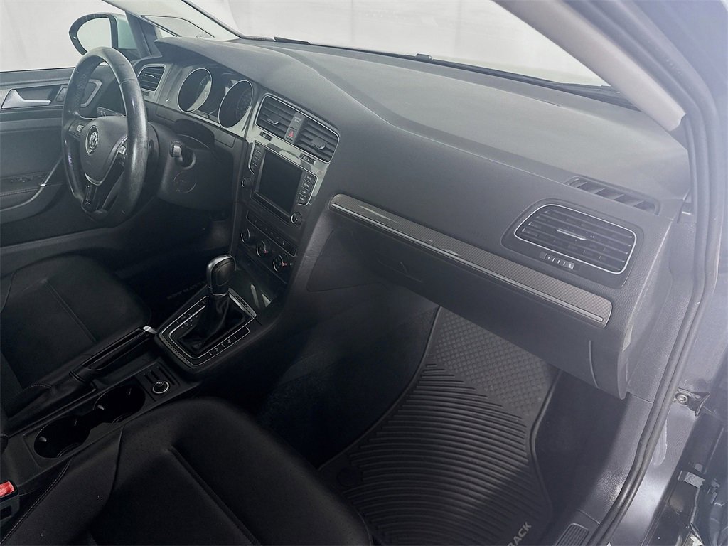 Used 2017 Volkswagen Golf Alltrack SE image 30