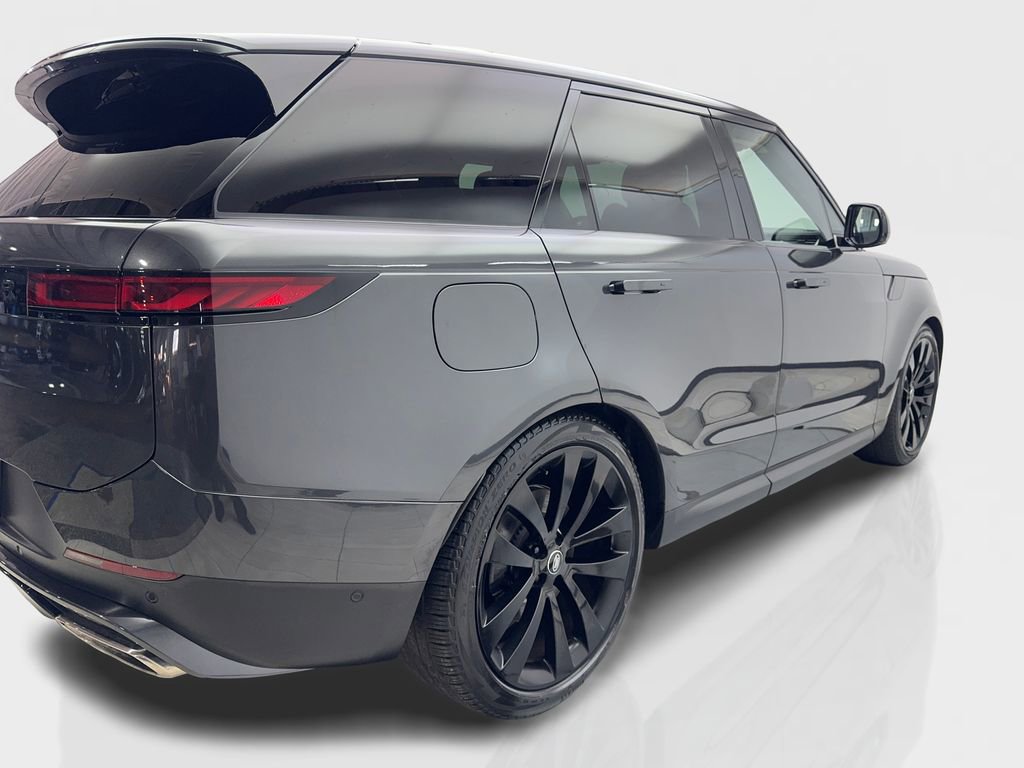 Used 2024 Land Rover Range Rover Sport SE image 13
