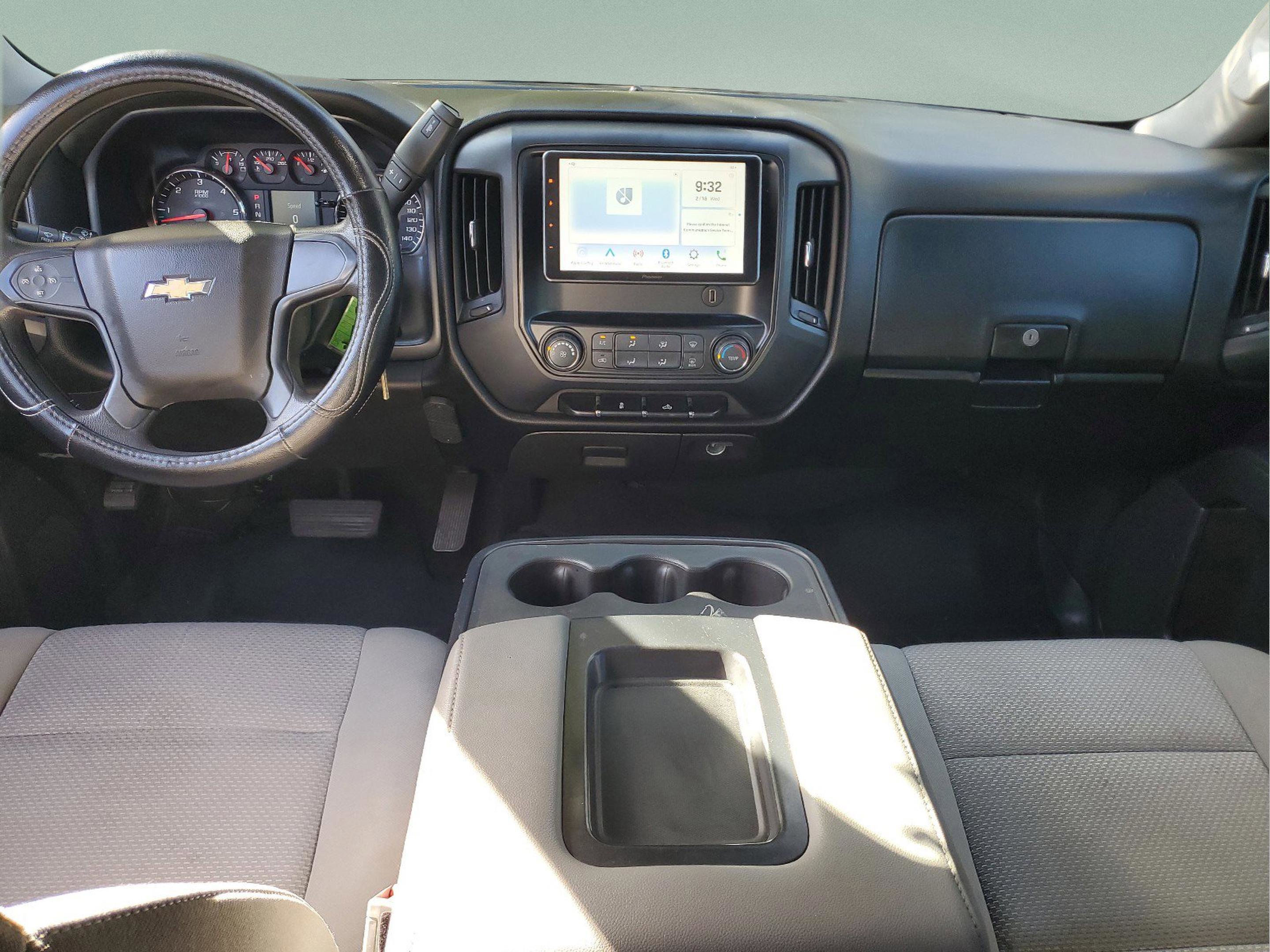 Used 2018 Chevrolet Silverado 1500 Custom w/ Custom Value Package image 8