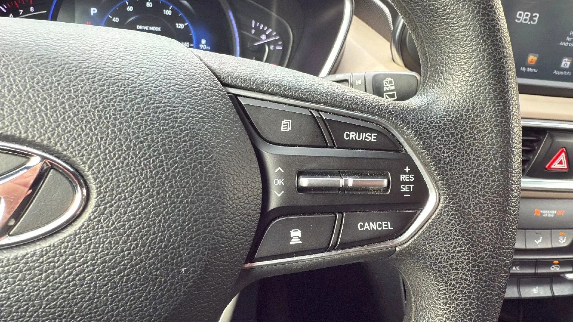Used 2019 Hyundai Santa Fe SEL AWD/4WD image 11