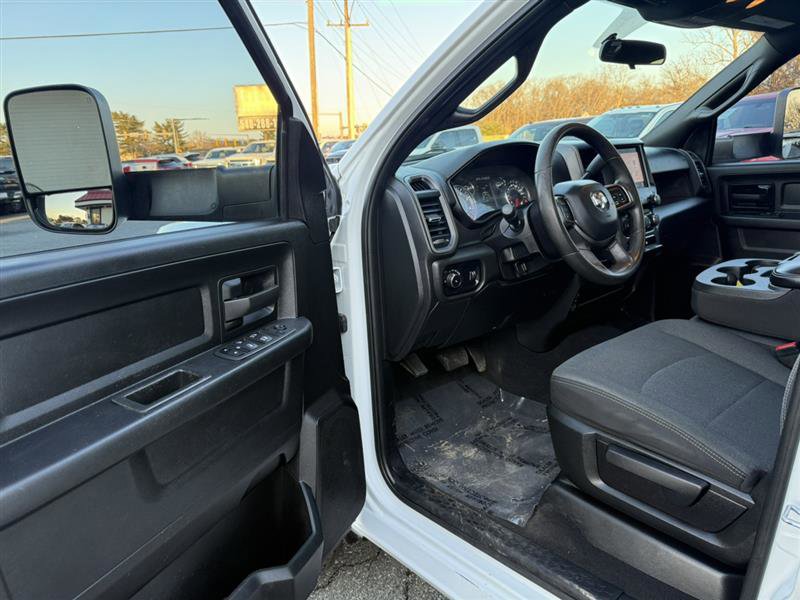 Used 2022 RAM 3500 Tradesman image 25