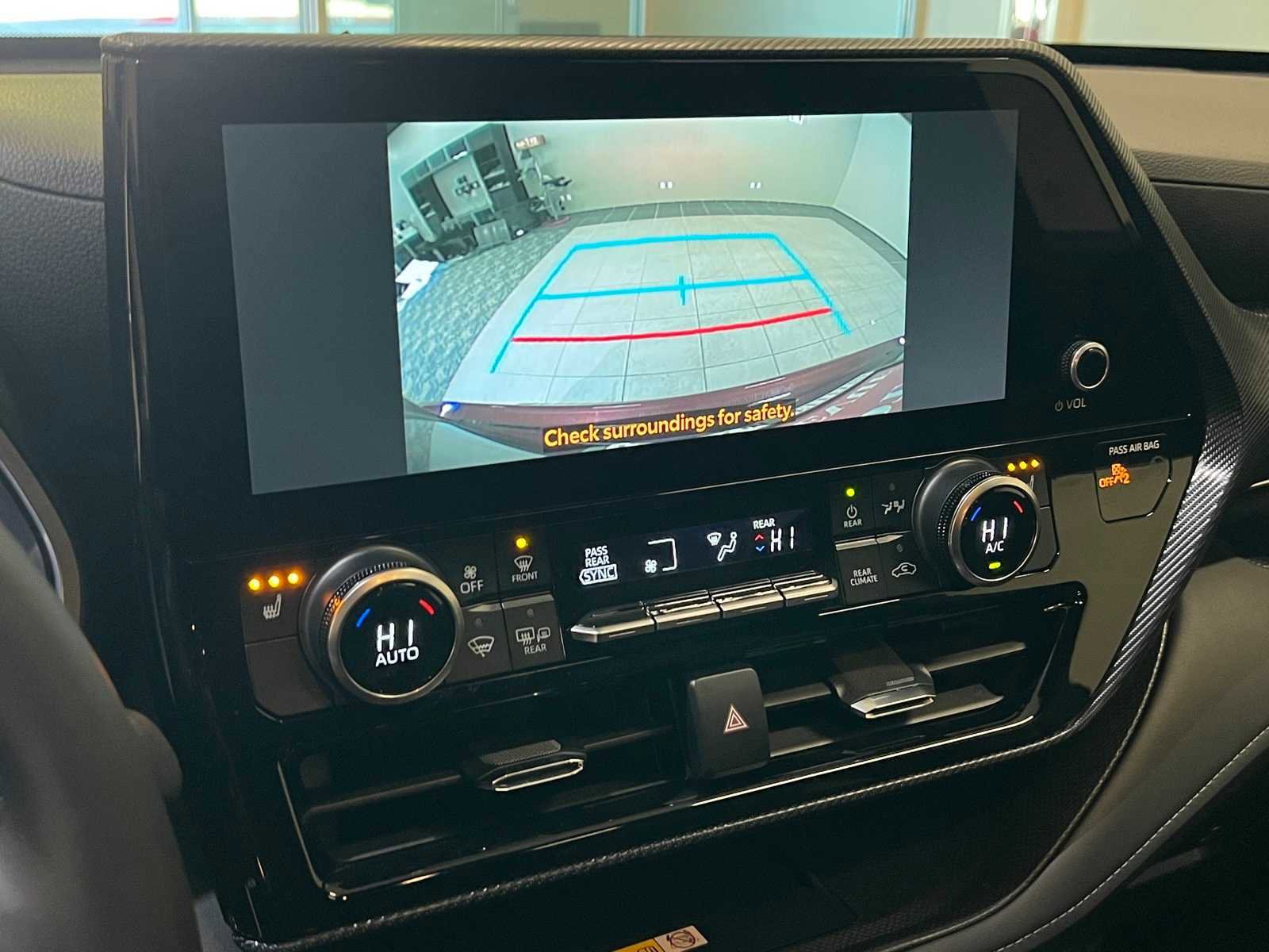 Certified 2024 Toyota Highlander XSE image 28