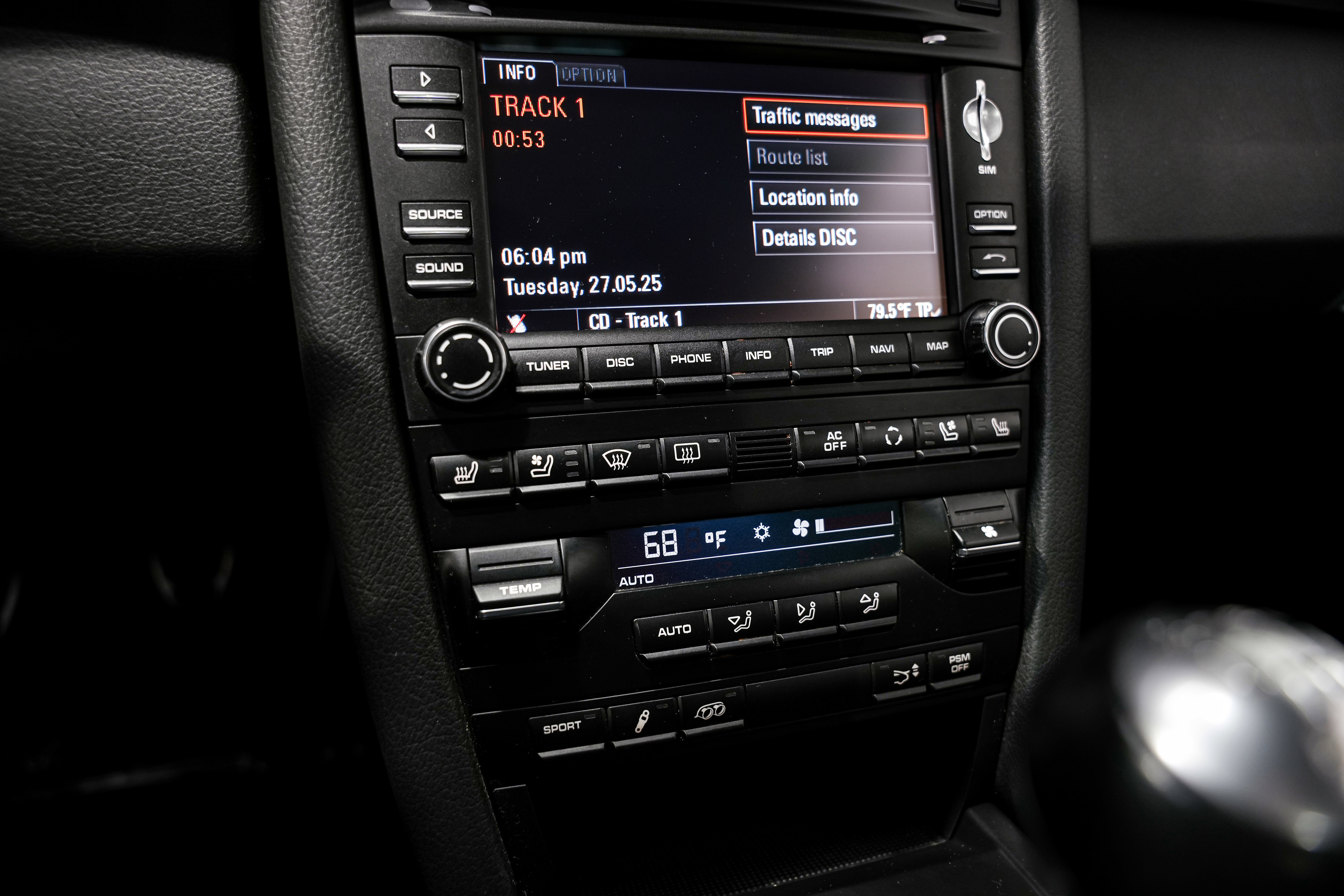 Used 2011 Porsche 911 Carrera 4S image 13