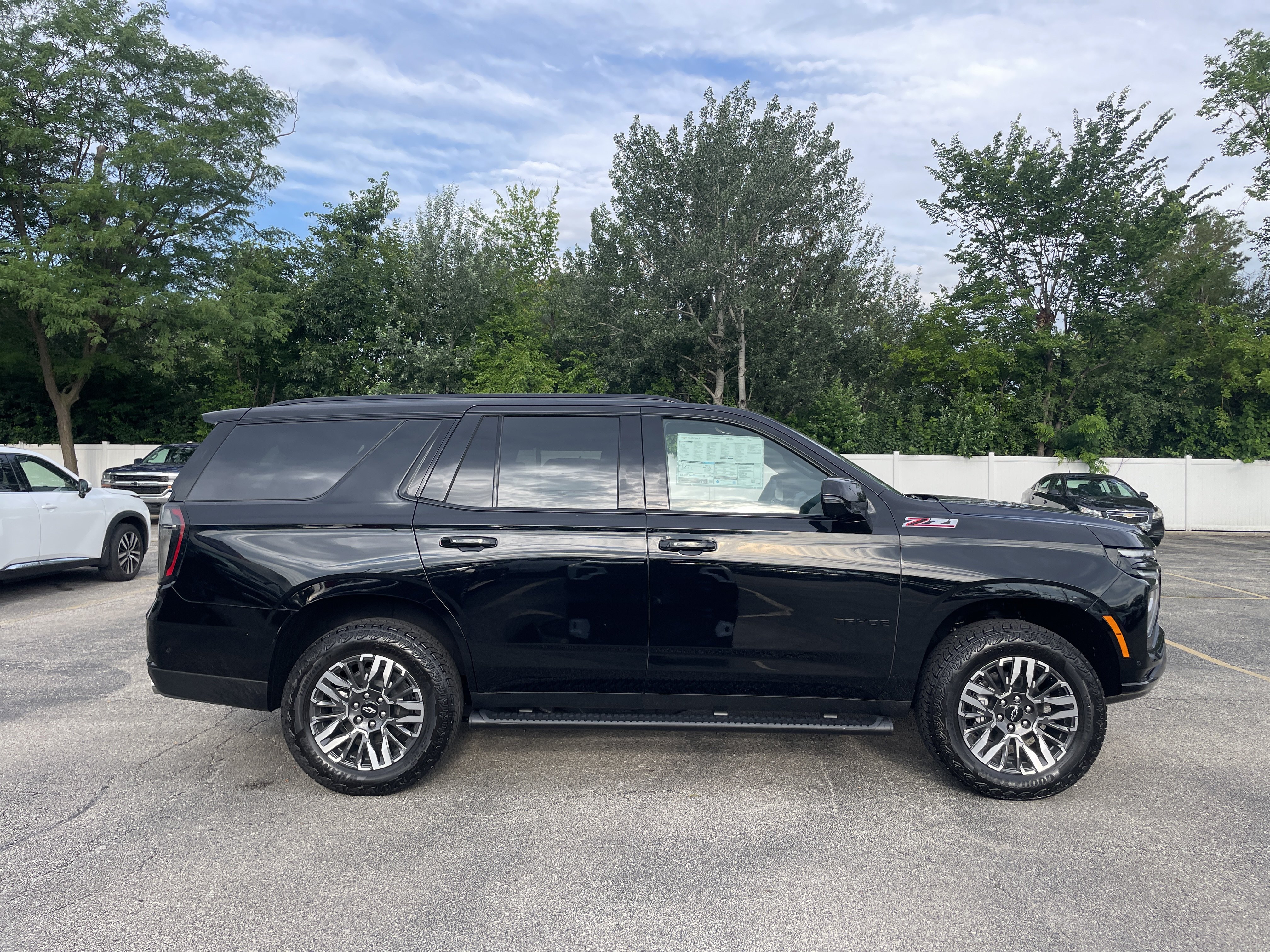 New 2026 Chevrolet Tahoe Z71 w/ Comfort Package AWD/4WD image 4