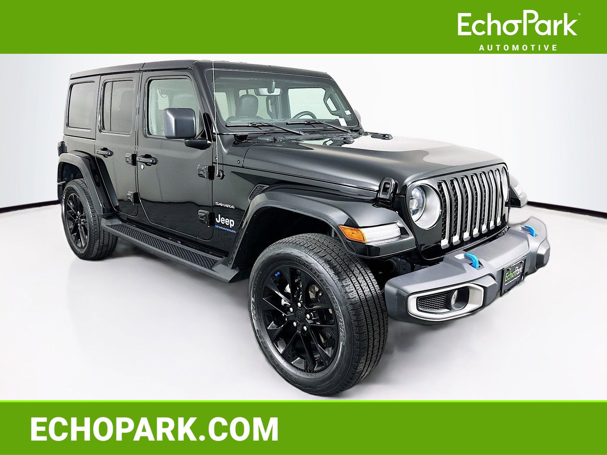 Used 2023 Jeep Wrangler Unlimited Sahara w/ Cold Weather Group AWD/4WD image 1
