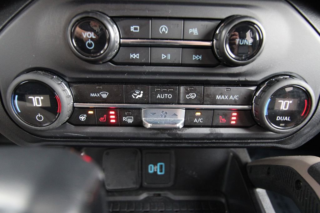 Used 2024 Ford Bronco Outer Banks image 12