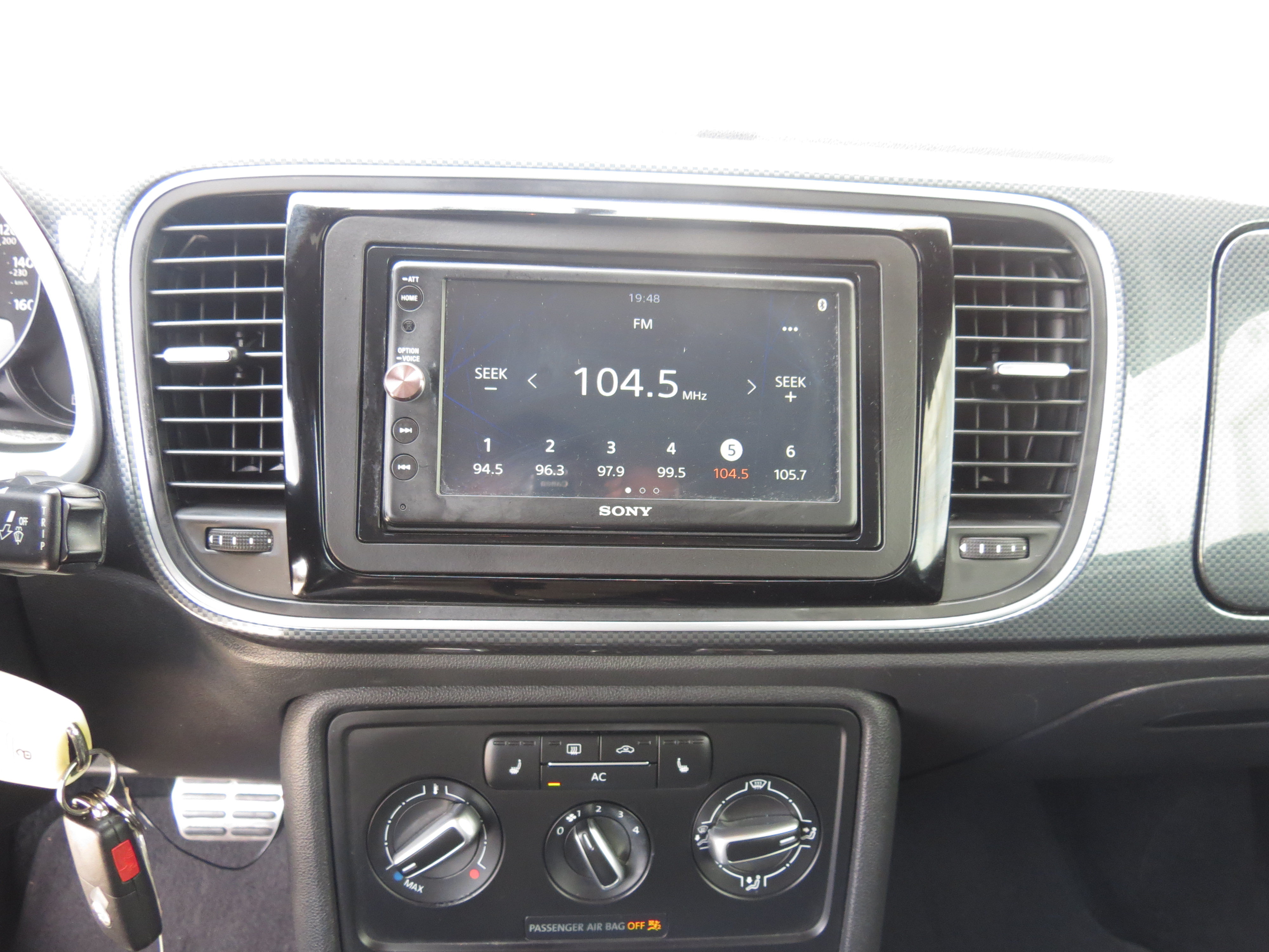 Used 2012 Volkswagen Beetle Turbo FWD image 17