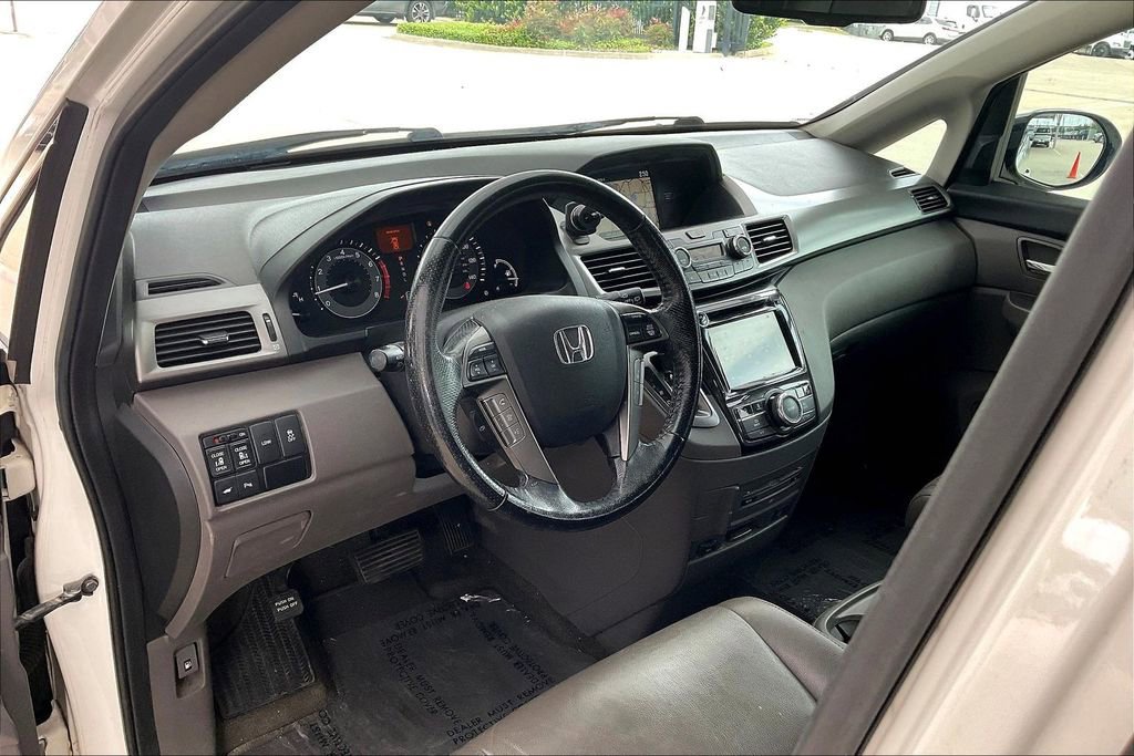 Used 2016 Honda Odyssey Touring Elite image 13