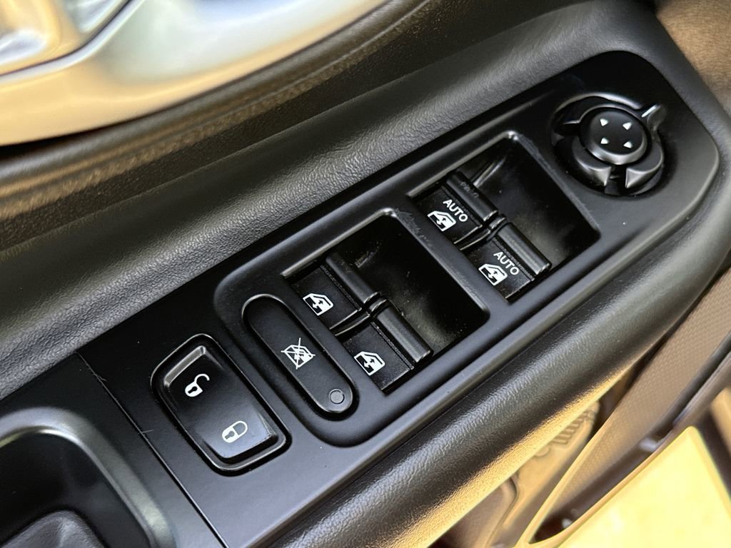 Used 2019 Jeep Renegade Altitude w/ Quick Order Package 2XM image 23