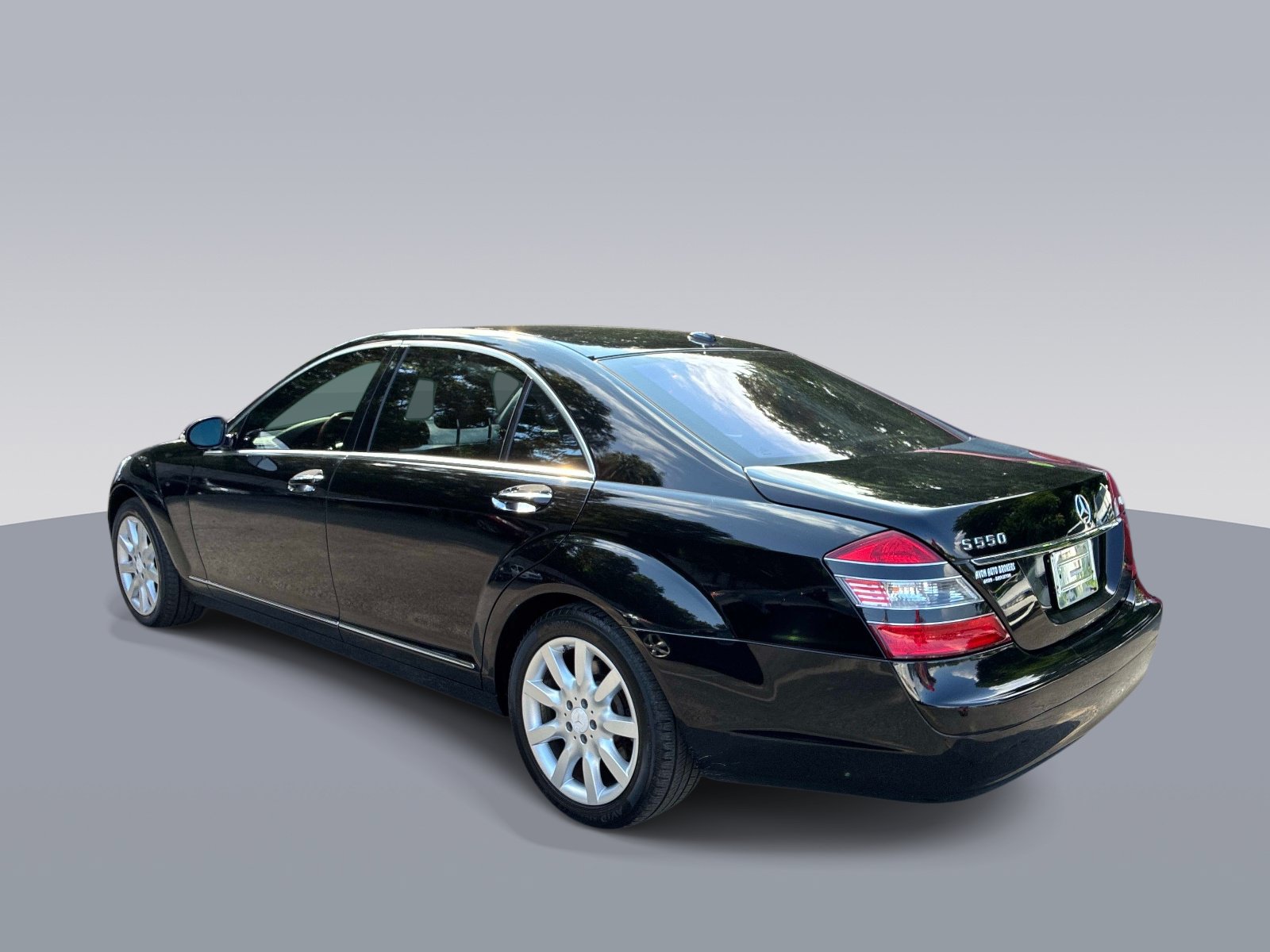 Used 2008 Mercedes-Benz S 550 4MATIC image 5