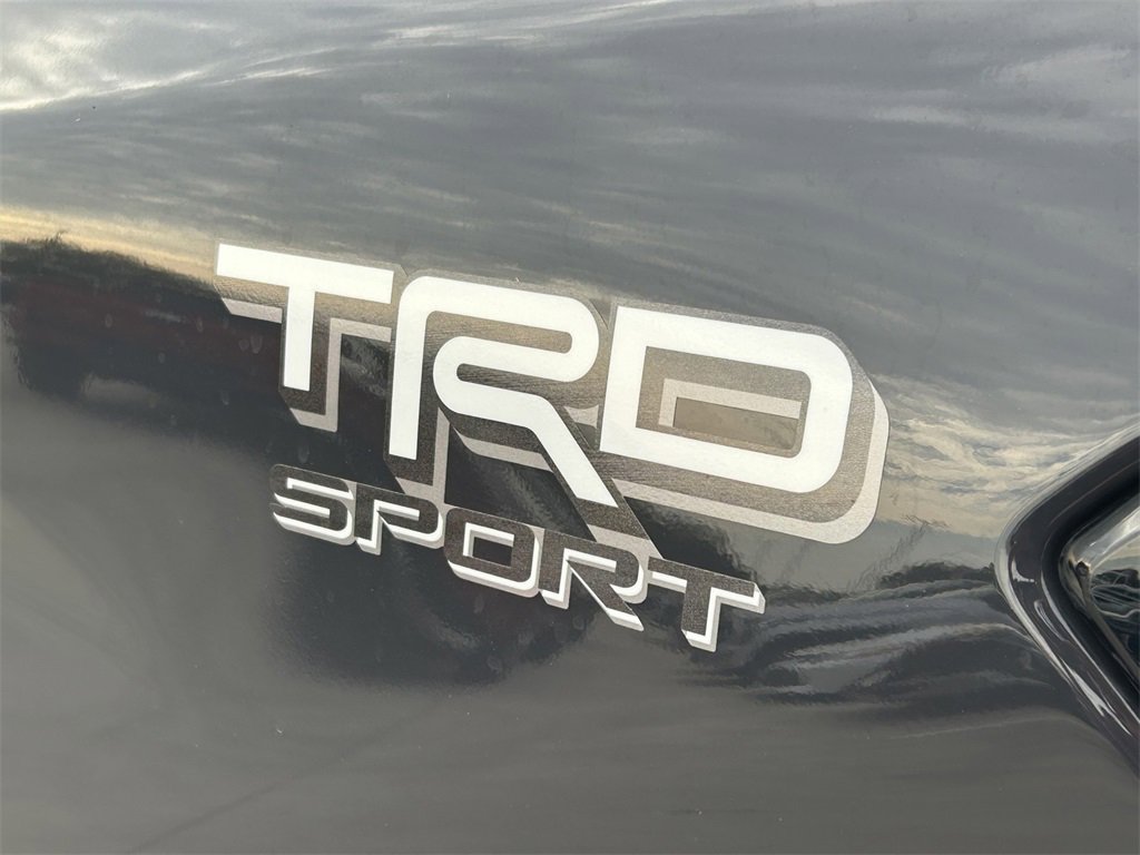 Used 2025 Toyota Tacoma TRD Sport image 14
