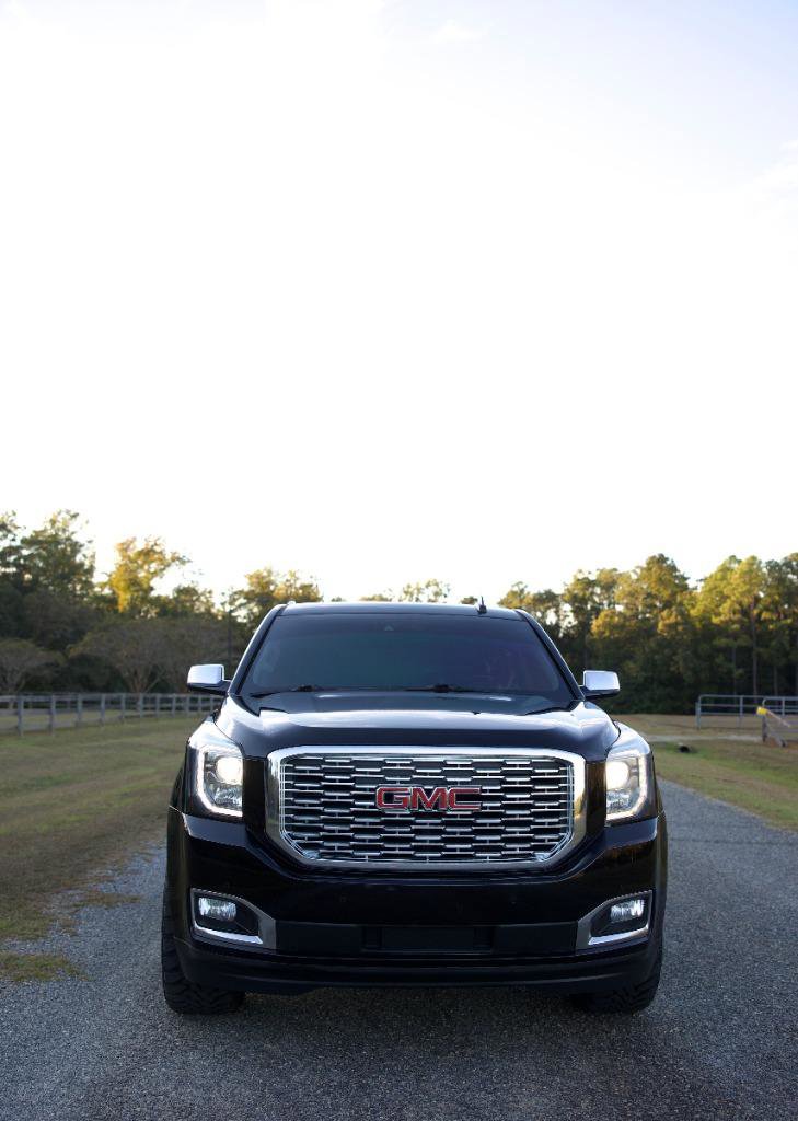 Used 2019 GMC Yukon Denali image 5