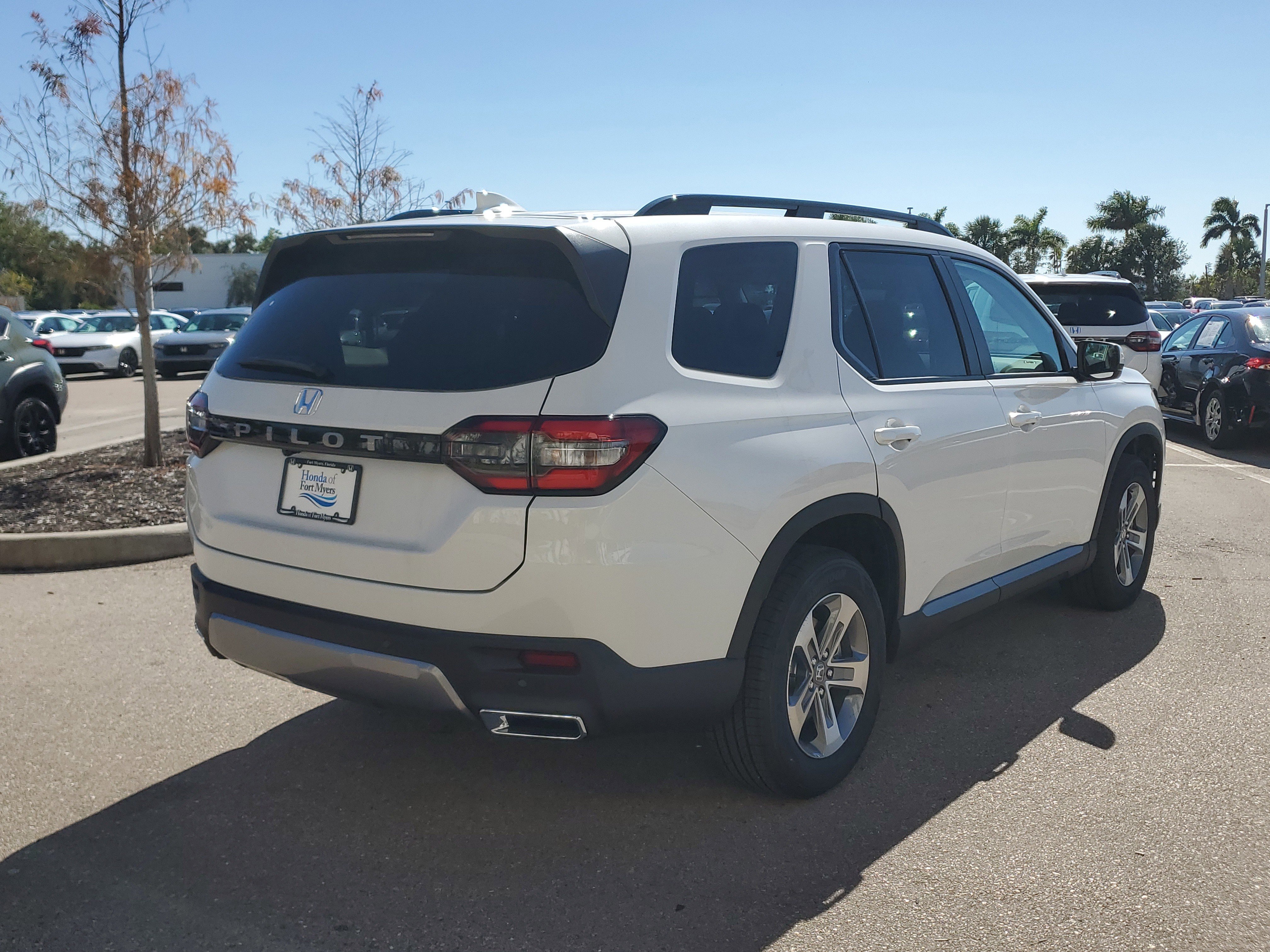 New 2026 Honda Pilot EX-L image 6