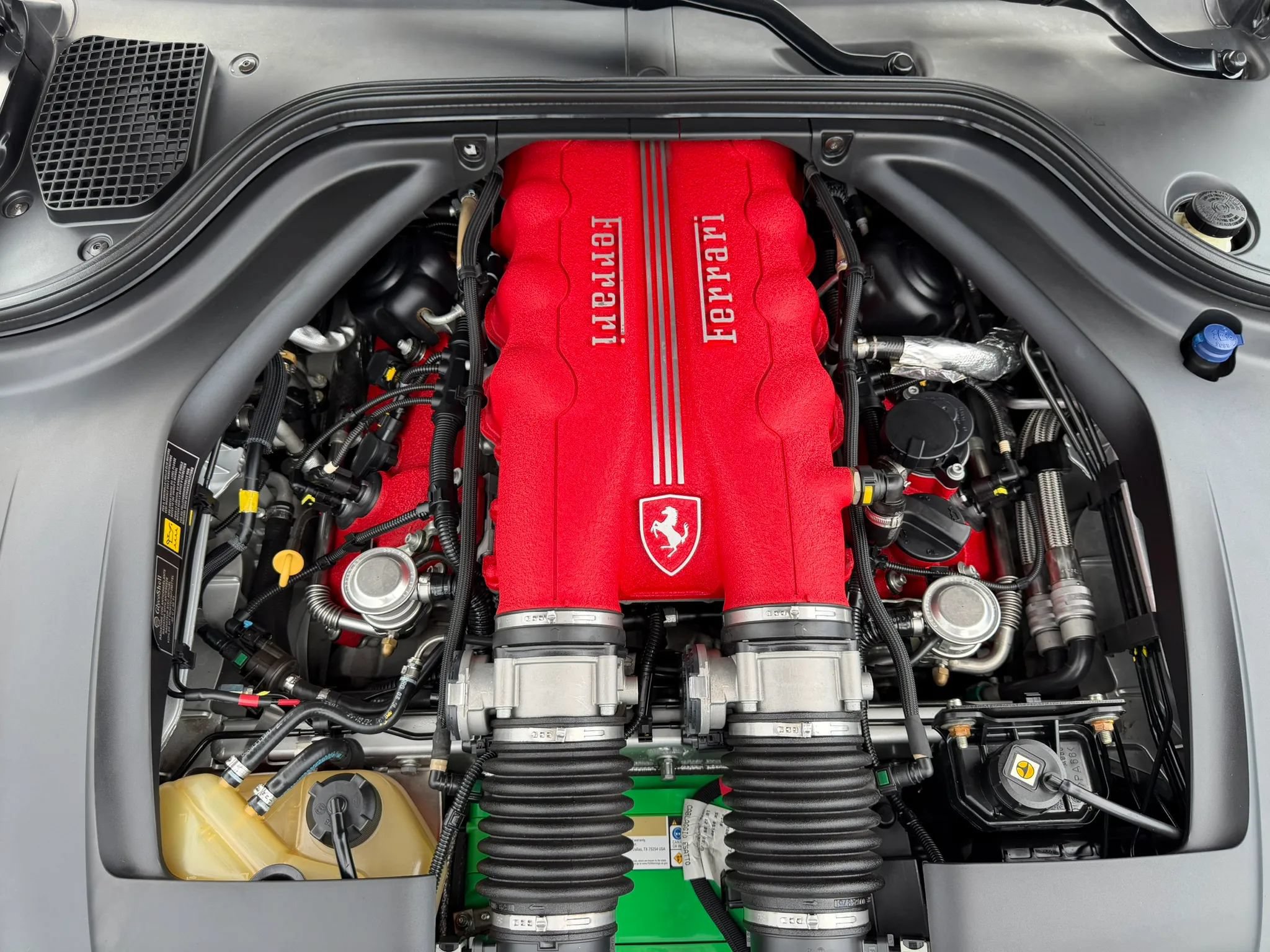 Used 2010 Ferrari California RWD image 46