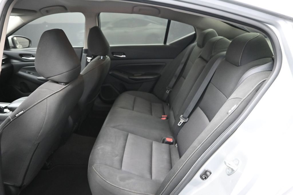 Used 2022 Nissan Altima 2.5 SV FWD image 12