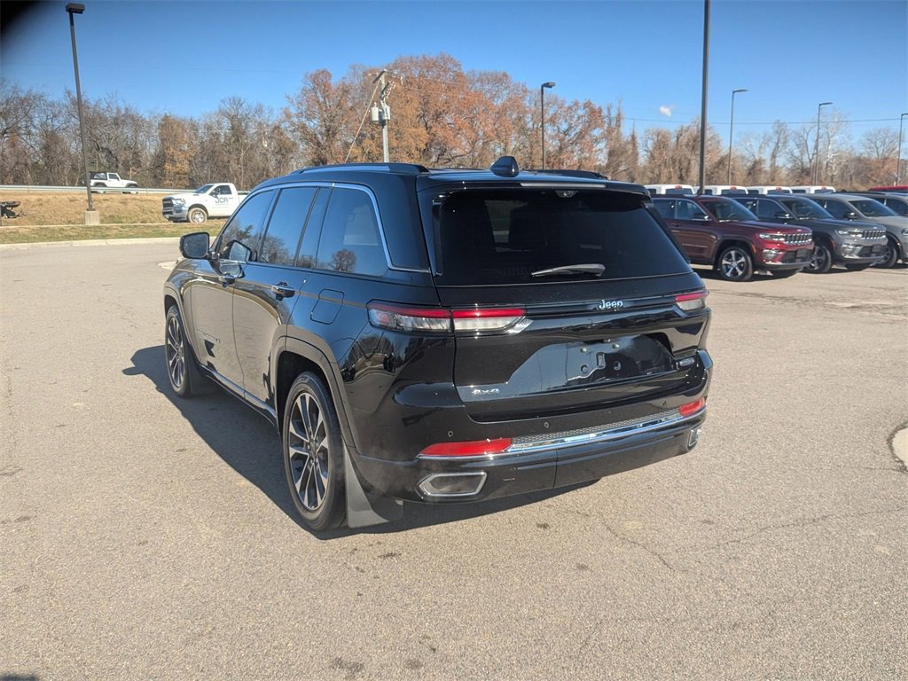 Used 2022 Jeep Grand Cherokee Overland w/ Luxury Tech Group IV image 3