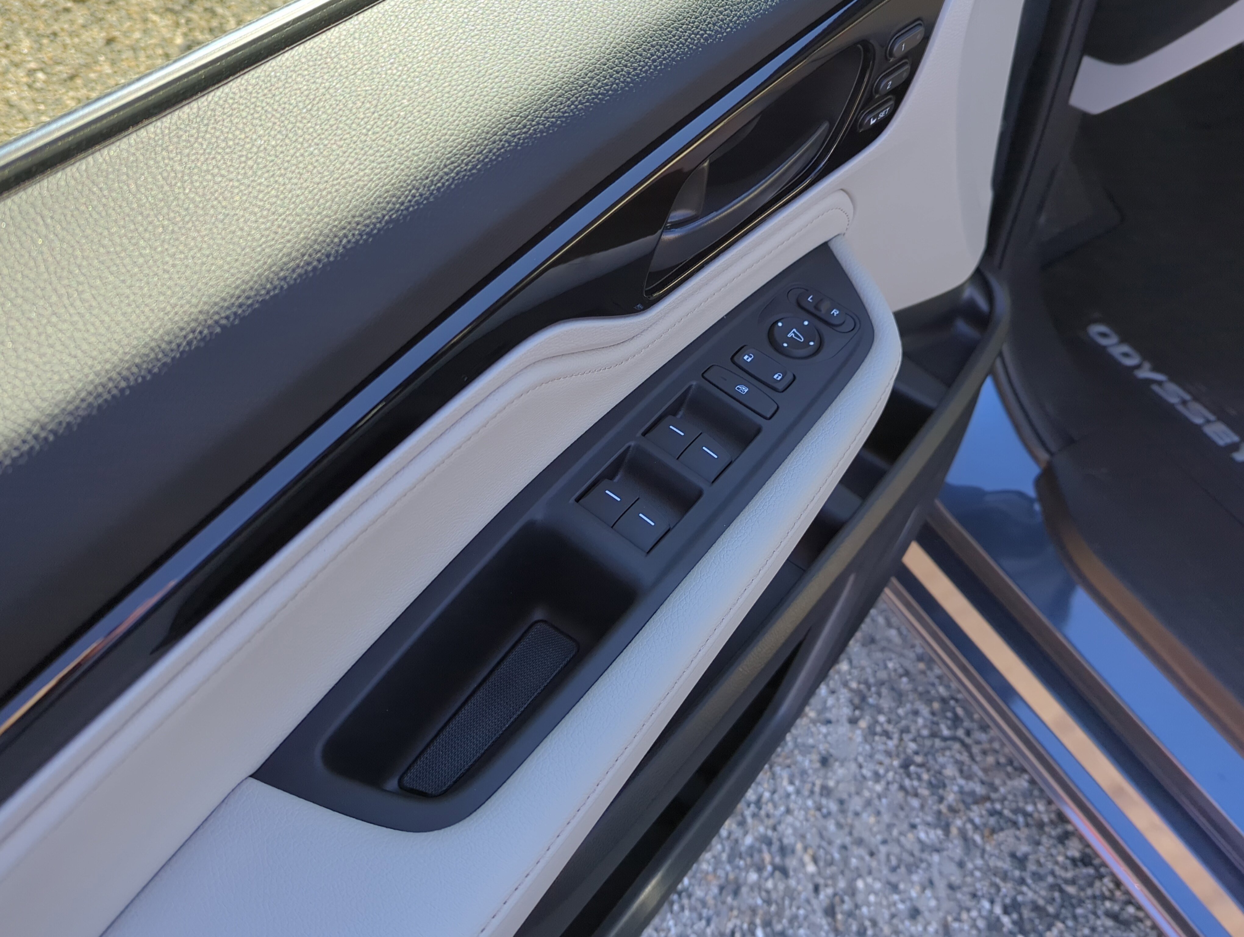 New 2026 Honda Odyssey Touring image 17