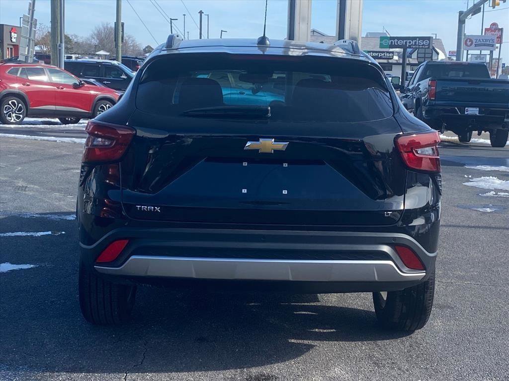 New 2026 Chevrolet Trax LT w/ Driver Confidence Package image 4