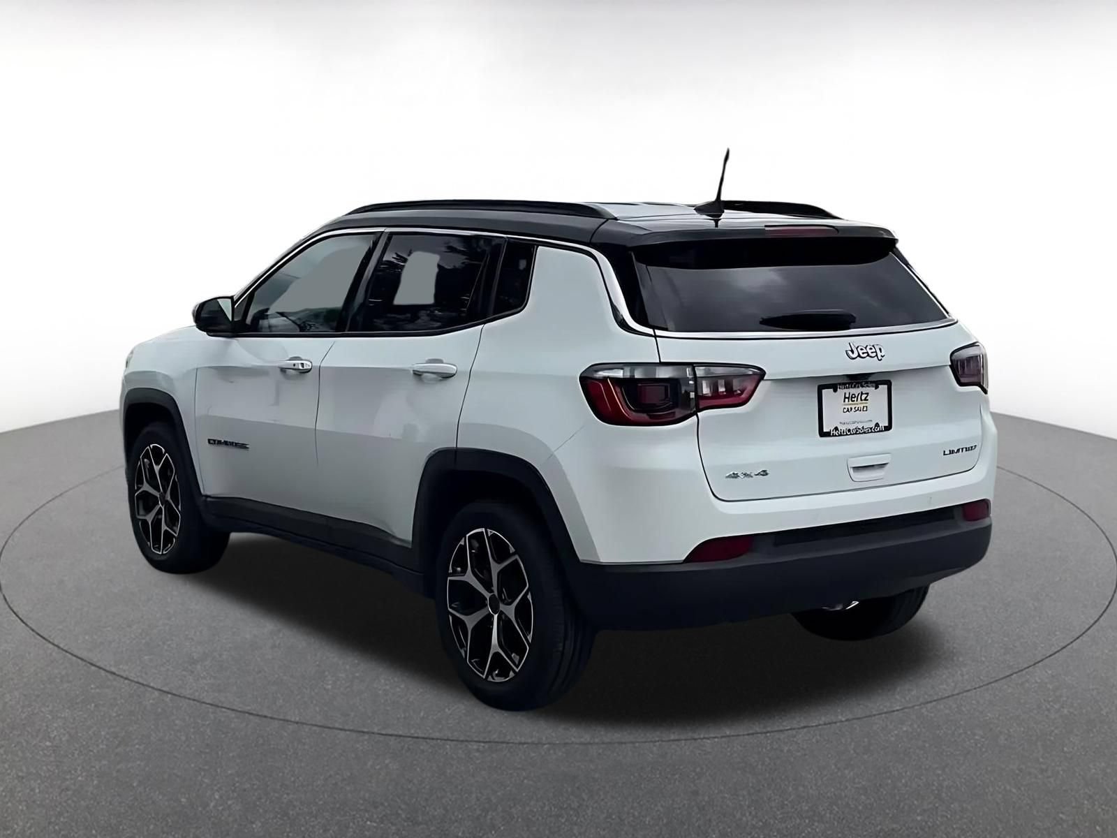 Used 2025 Jeep Compass Limited AWD/4WD image 10