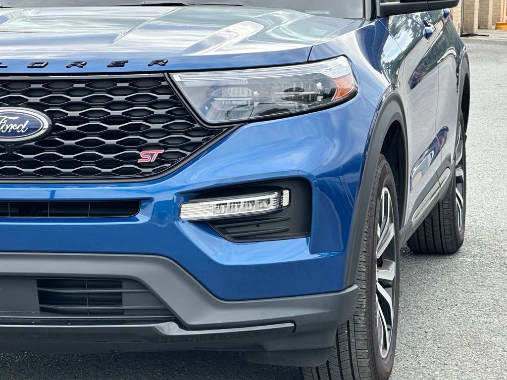 Used 2023 Ford Explorer ST AWD/4WD image 45