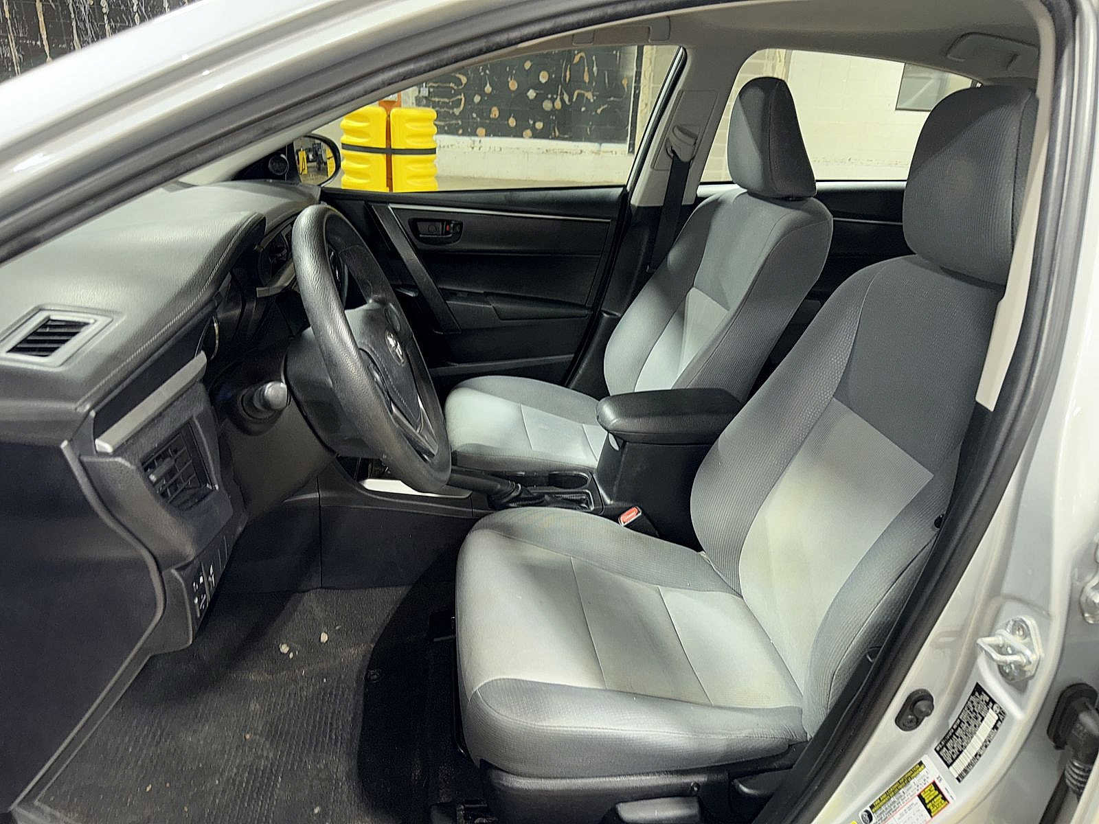 Used 2016 Toyota Corolla L image 15