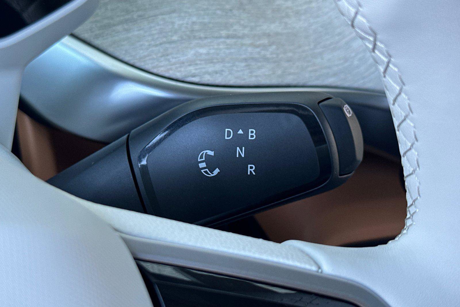 New 2025 Volkswagen ID. Buzz Pro S Plus image 20