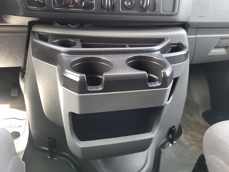 Used 2014 Ford E-350 and Econoline 350 XLT RWD image 22